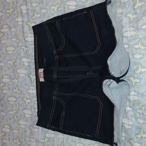 l.e.i. Cuffed Jegging shorts size large